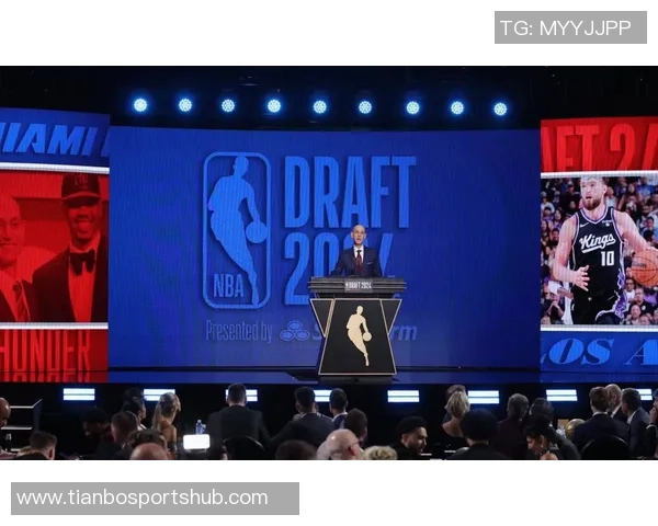 威利格林称赞新秀表现球队信任费尔斯奎因的关键时刻发挥